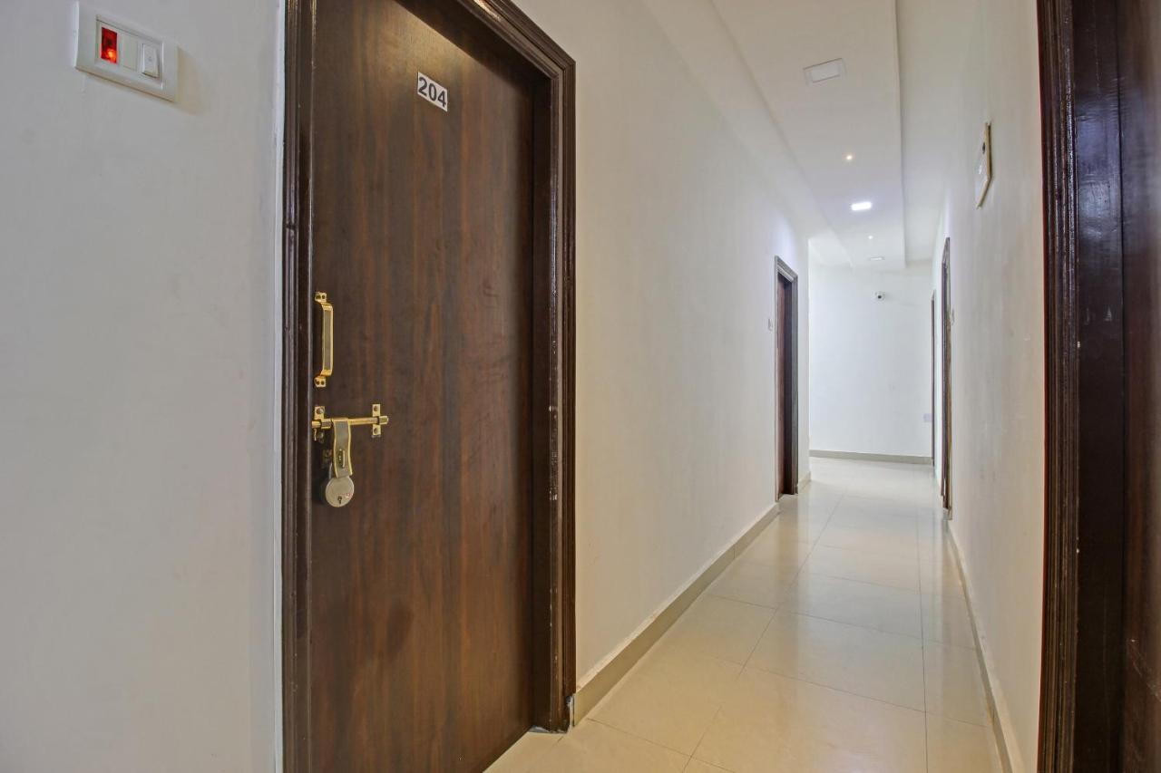Hotel Oyo Rise & Shine Near Amb Mall Hyderabad