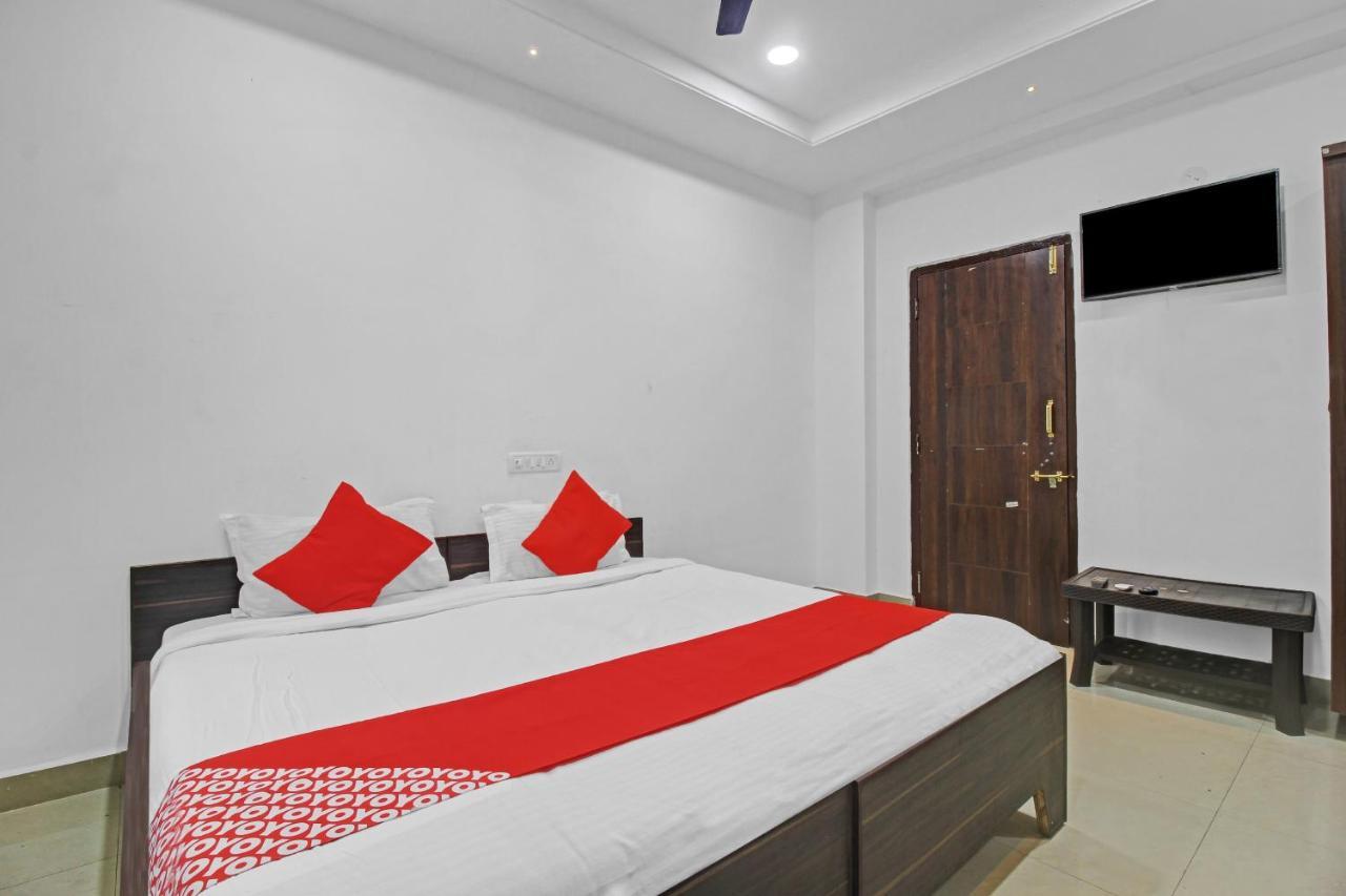 Oyo Rise & Shine Near Amb Mall Hotel 3*